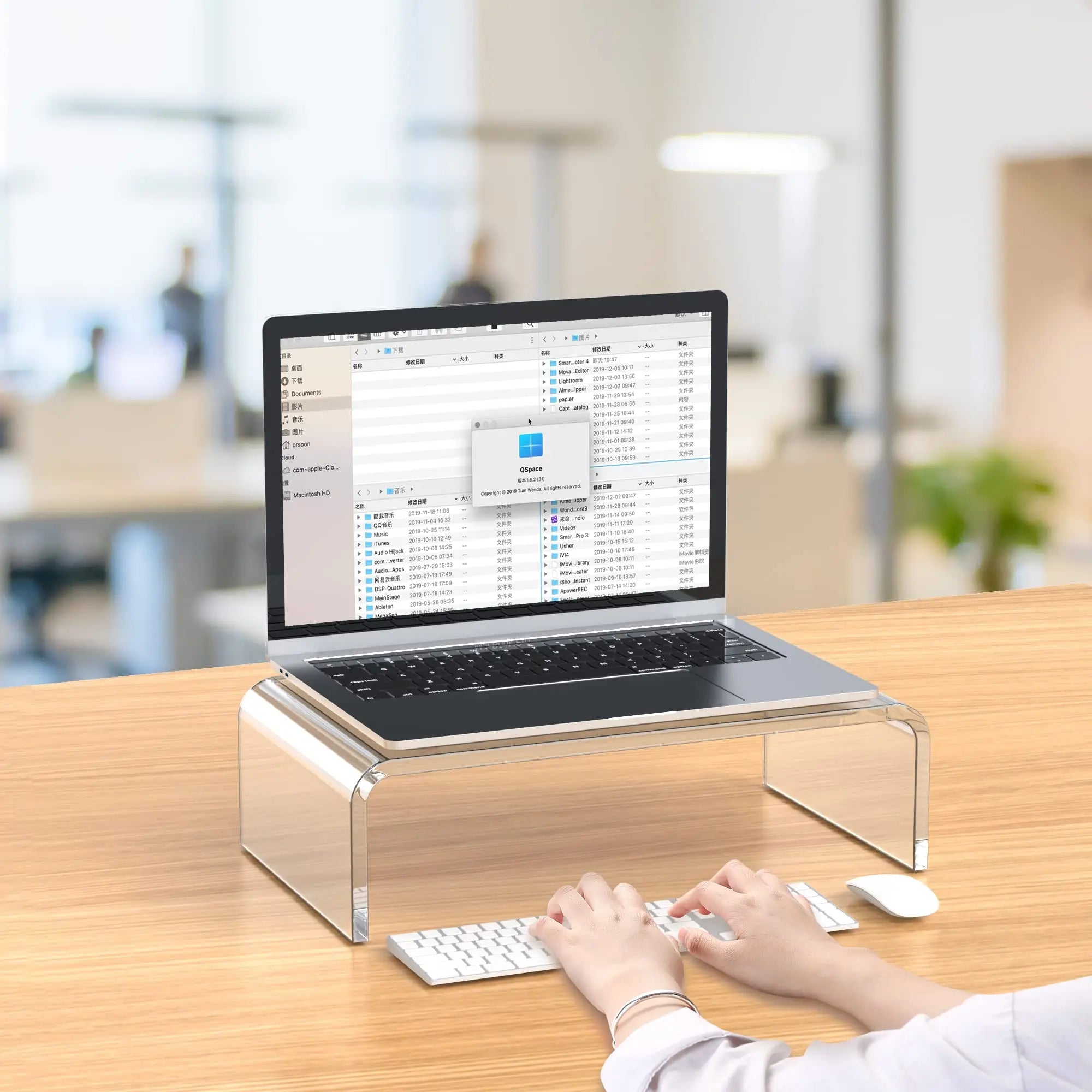 Acrylic display and laptop stand Desktop transparent computer and laptop stand - White aesthetic decoration for office and home